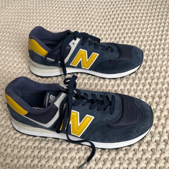 New Balance - Picture 2 of 5